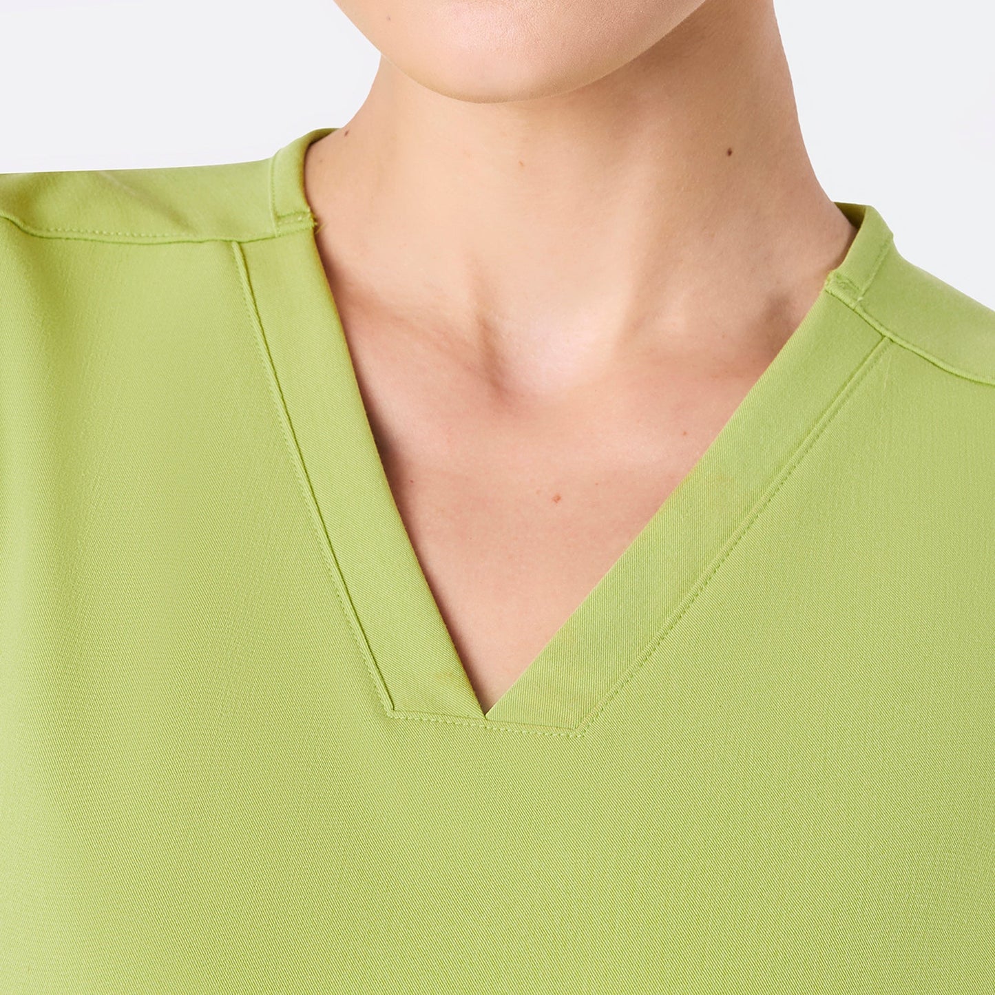 Women's Three-Pocket Scrub Top – Matcha