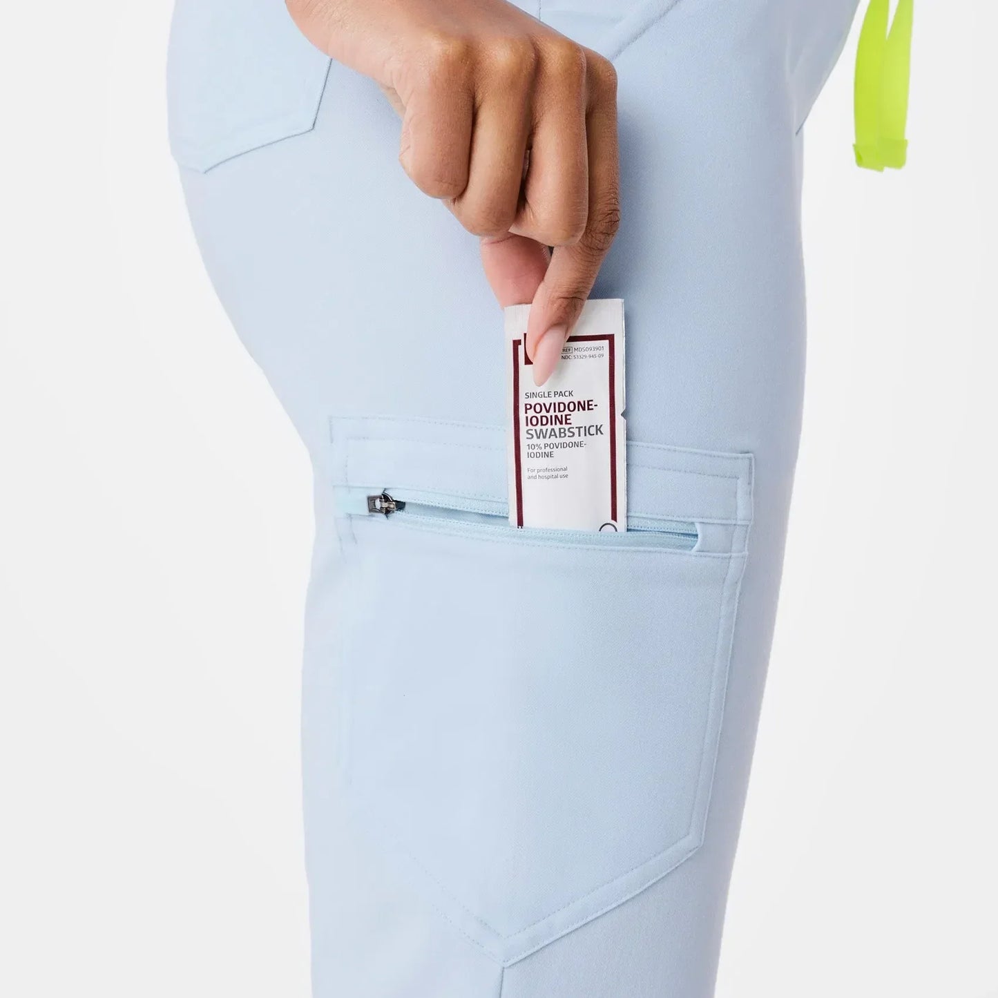 Women's  Jogger Scrub Pants - Open Skies