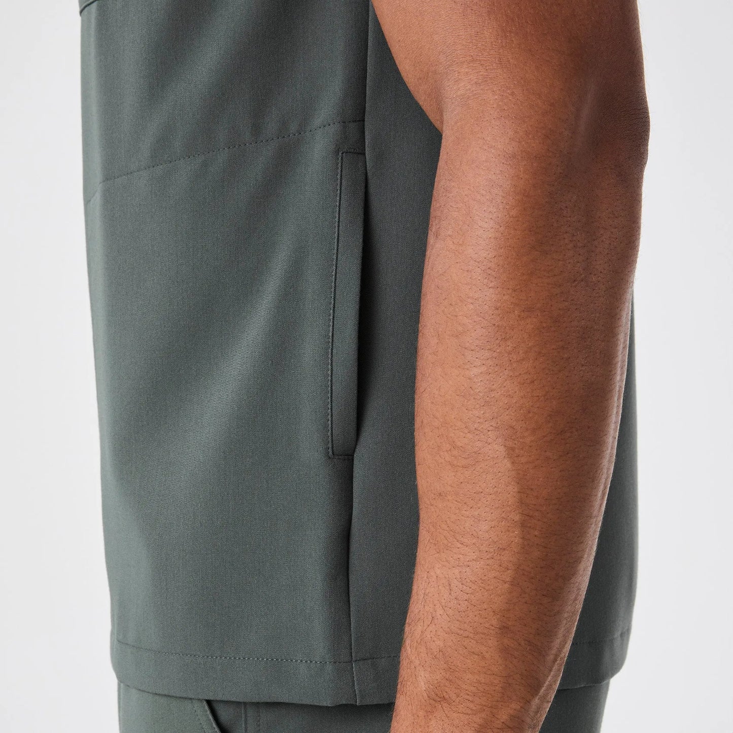 Men's Three-Pocket Scrub Top - Bonsai